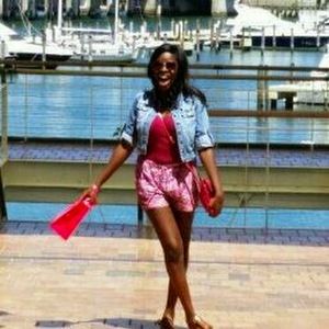 Meet your Posher, Imanni